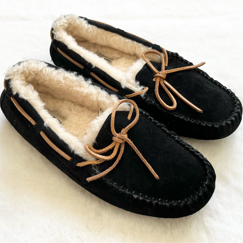 UGG DAKOTA Slippers Size 8 Womens Cozy Comfy Warm Stylish - Picture 8 of 8